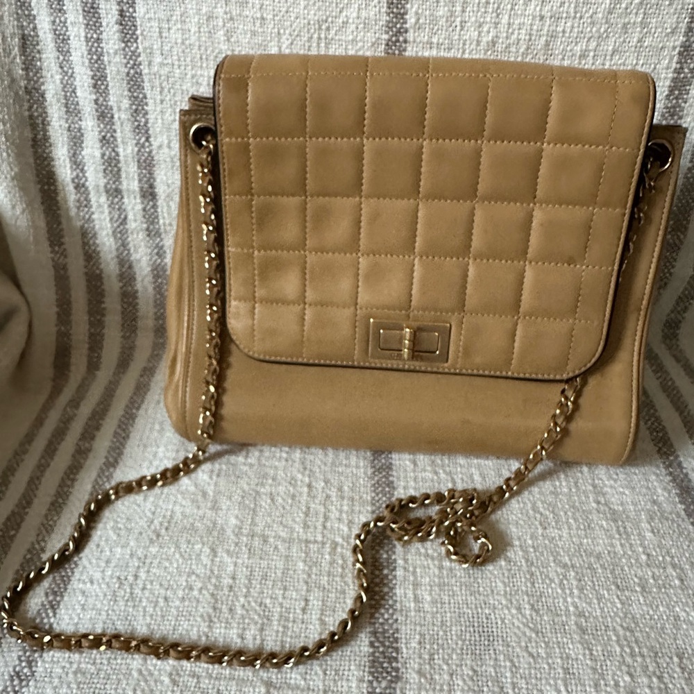 Authentic CHANEL Re-issue Shoulder Bag